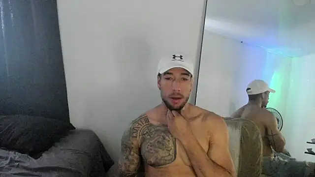 ThiagoLugo online show from March 13, 2026, 4:12 pm