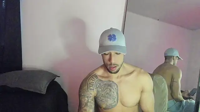 Snapshot of ThiagoLugo chatting on October 27, 2025, 8:32 pm ThiagoLugo online show from October 27, 2025, 8:32 pm