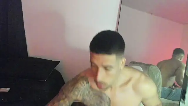 Snapshot of ThiagoLugo chatting on November 1, 2025, 6:08 am ThiagoLugo online show from November 1, 2025, 6:08 am