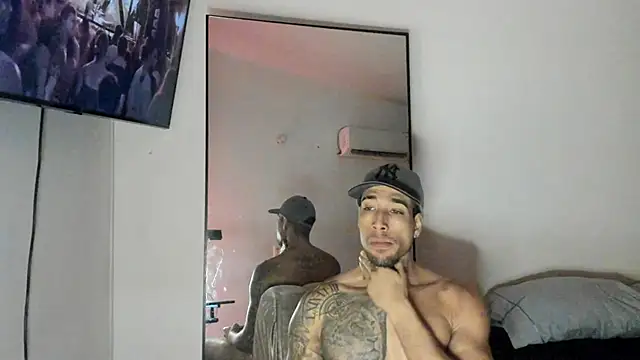 Snapshot of ThiagoLugo chatting on September 12, 2025, 10:09 pm ThiagoLugo online show from September 12, 2025, 10:09 pm