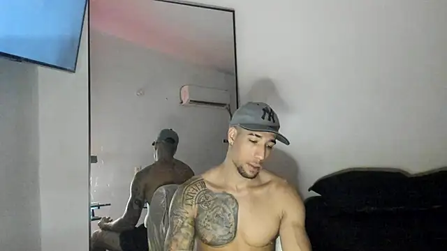 Snapshot of ThiagoLugo chatting on September 21, 2025, 3:33 am ThiagoLugo online show from September 21, 2025, 3:33 am