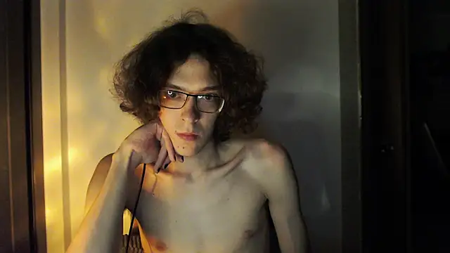 LovesomeCookie online show from May 29, 2026, 5:52 pm