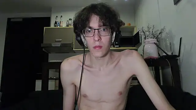 Snapshot of LovesomeCookie chatting on October 8, 2025, 12:50 pm LovesomeCookie online show from October 8, 2025, 12:50 pm