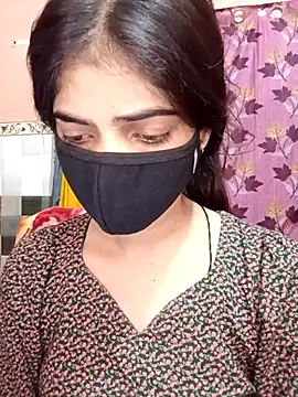 Snapshot of Queen_Pooja7 chatting on October 9, 2025, 5:35 pm Queen Pooja7 online show from October 9, 2025, 5:35 pm