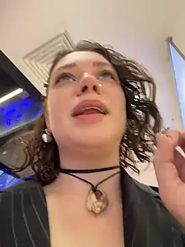 Snapshot of lucy-joy chatting on September 28, 2025, 9:27 am lucy-joy online show from September 28, 2025, 9:27 am