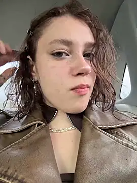 Snapshot of lucy-joy chatting on September 27, 2025, 1:17 pm lucy-joy online show from September 27, 2025, 1:17 pm