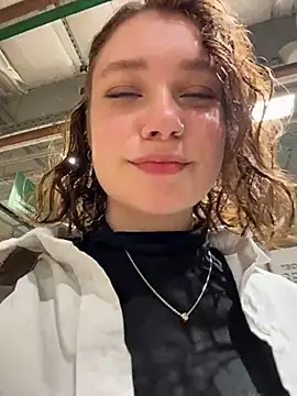 Snapshot of lucy-joy chatting on September 29, 2025, 10:22 am lucy-joy online show from September 29, 2025, 10:22 am