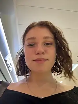 Snapshot of lucy-joy chatting on October 10, 2025, 9:32 am lucy-joy online show from October 10, 2025, 9:32 am