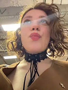 Snapshot of lucy-joy chatting on October 31, 2025, 11:40 am lucy-joy online show from October 31, 2025, 11:40 am