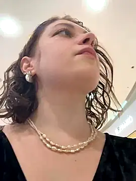 Snapshot of lucy-joy chatting on September 19, 2025, 9:46 am lucy-joy online show from September 19, 2025, 9:46 am