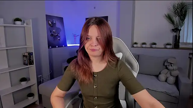 Snapshot of AlicePill chatting on September 24, 2025, 2:18 am AlicePill online show from September 24, 2025, 2:18 am