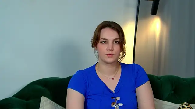 Snapshot of KarenClarks chatting on September 10, 2025, 6:18 pm KarenClarks online show from September 10, 2025, 6:18 pm