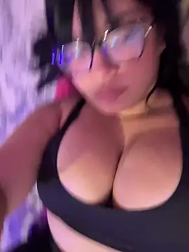 Emily Taylor2 online show from May 16, 2026, 2:10 am
