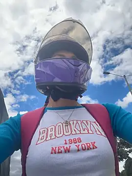 Camilla Miller01 online show from April 7, 2026, 5:48 pm