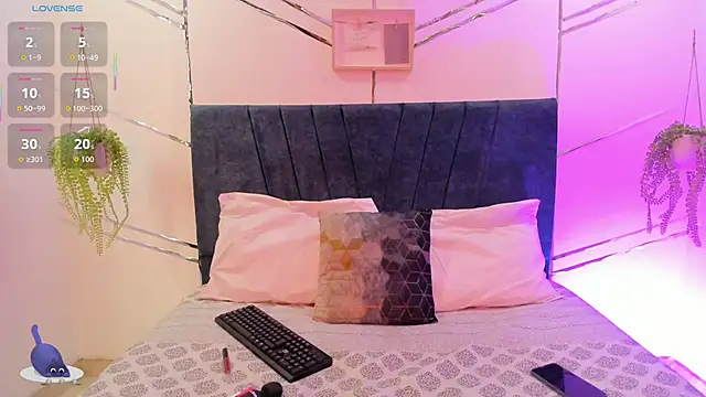 Camilla Miller01 online show from October 1, 2025, 8:13 pm