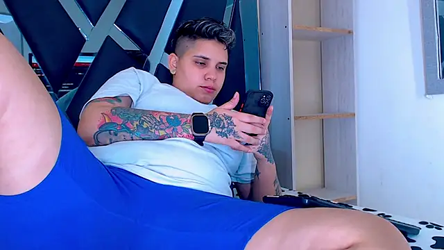 Snapshot of karla_sexy21 chatting on October 25, 2025, 4:00 am karla sexy21 online show from October 25, 2025, 4:00 am