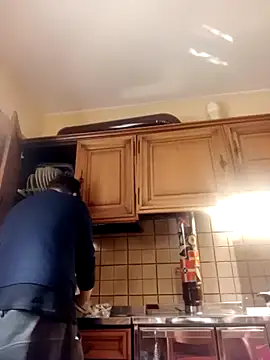 Snapshot of ynroh_87 chatting on March 2, 2026, 11:06 am ynroh 87 online show from March 2, 2026, 11:06 am