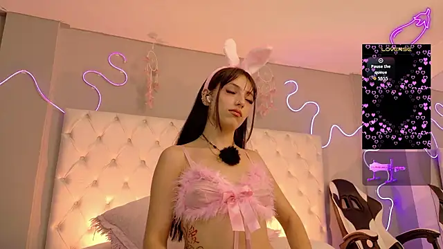 Snapshot of Megan__cole1 chatting on February 24, 2026, 4:13 am Megan cole1 online show from February 24, 2026, 4:13 am