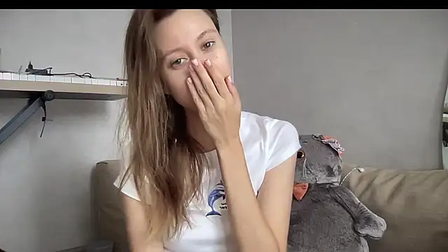 JulietSensation online show from September 9, 2025, 1:09 pm