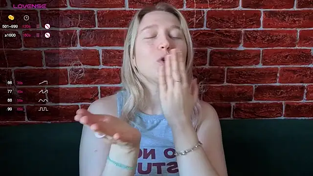 CitrusBlissss online show from February 3, 2026, 6:22 am