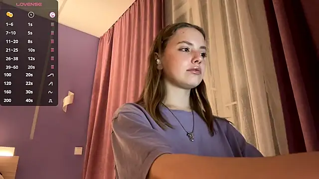 Snapshot of LinaMoonBlessed chatting on October 3, 2025, 11:56 am LinaMoonBlessed online show from October 3, 2025, 11:56 am