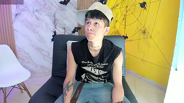 Snapshot of jake_beach chatting on November 1, 2025, 7:08 pm jake beach online show from November 1, 2025, 7:08 pm