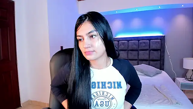 AidaJones online show from March 14, 2026, 12:55 pm