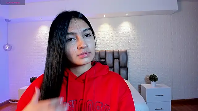 AidaJones online show from March 28, 2026, 11:44 am