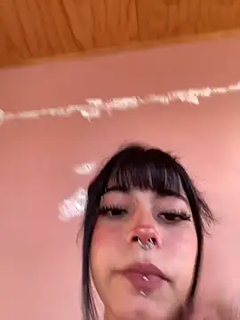 kiittyselenita online show from February 14, 2026, 10:43 pm