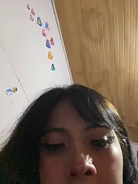 kiittyselenita online show from April 5, 2026, 11:33 pm