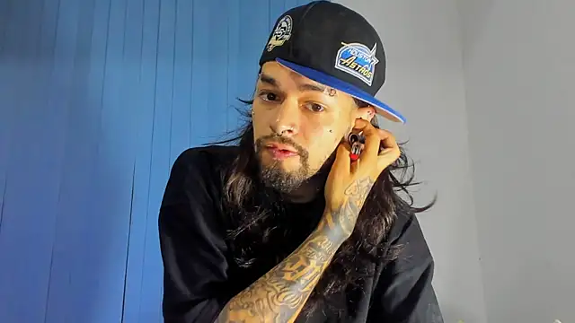 Snapshot of Theferxxo_12 chatting on October 29, 2025, 11:14 pm Theferxxo 12 online show from October 29, 2025, 11:14 pm