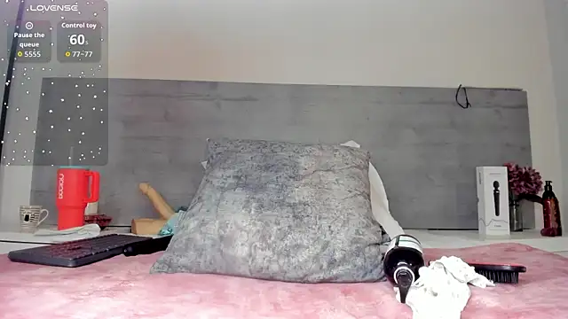 sunnyWhitee online show from July 10, 2026, 11:27 pm