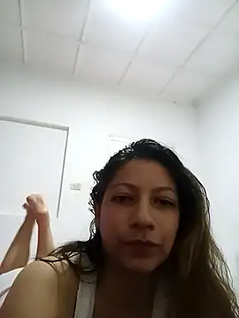 Lisa Louis online show from October 17, 2025, 4:53 pm