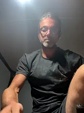Chouillax online show from September 20, 2025, 5:23 am