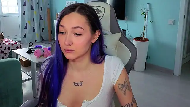 Im suka online show from March 4, 2026, 4:42 am