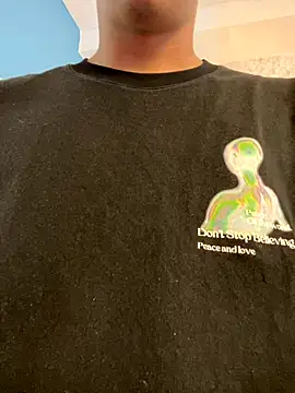 Snapshot of ErosVale chatting on September 30, 2025, 5:24 am ErosVale online show from September 30, 2025, 5:24 am