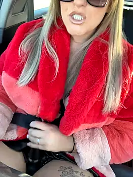 Snapshot of Charleigh_xx chatting on November 25, 2025, 12:05 pm Charleigh xx online show from November 25, 2025, 12:05 pm