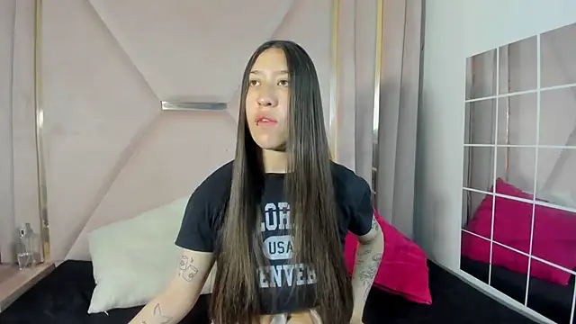 venusmorgan online show from September 23, 2025, 3:19 pm