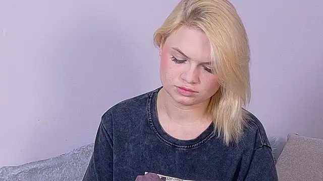 Snapshot of Ivory_Soul chatting on February 13, 2026, 5:13 pm Ivory Soul online show from February 13, 2026, 5:13 pm