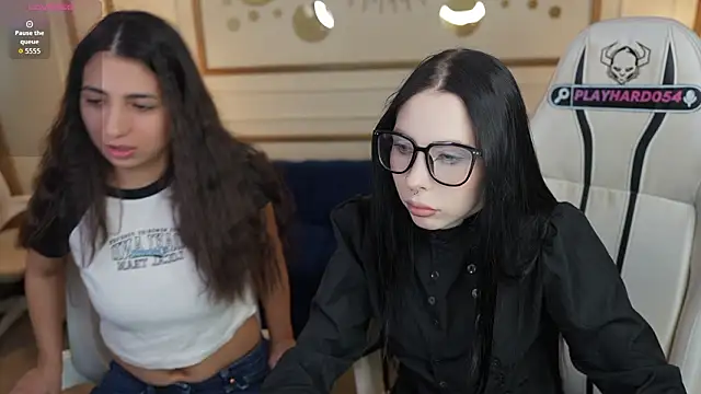 Snapshot of VivianSweet_ chatting on February 27, 2026, 11:32 am VivianSweet online show from February 27, 2026, 11:32 am