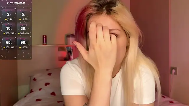  Annabel Myr  online show from October 22, 2025, 11:09 am