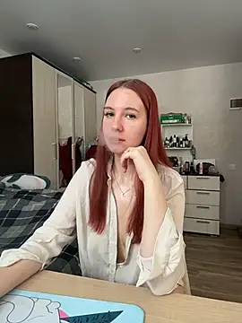 Hera Mark online show from March 12, 2026, 5:02 am