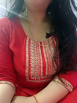 Snapshot of roshni_agrawal0 chatting on February 11, 2026, 6:13 am roshni agrawal0 online show from February 11, 2026, 6:13 am