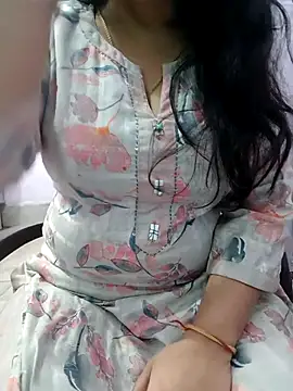 Snapshot of roshni_agrawal0 chatting on February 12, 2026, 7:41 am roshni agrawal0 online show from February 12, 2026, 7:41 am