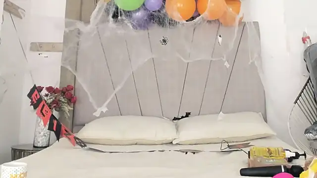 Snapshot of Lady_miss___ chatting on October 14, 2025, 1:34 pm Lady miss    online show from October 14, 2025, 1:34 pm