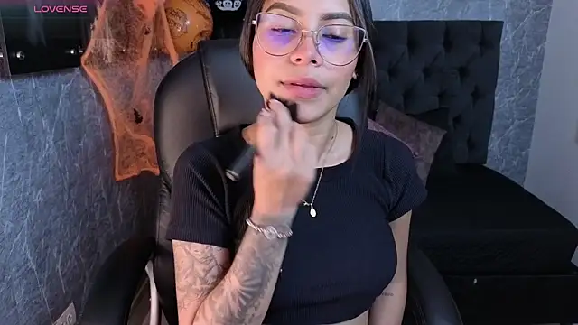 eileen  hills online show from October 24, 2025, 7:13 pm