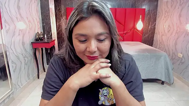 LatinaHoleQueen online show from March 16, 2026, 2:43 pm