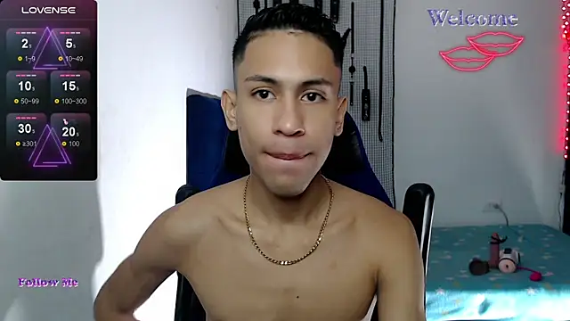 dylan apol0 online show from November 3, 2025, 2:28 am