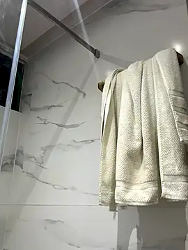 Snapshot of Elie-3 chatting on October 12, 2025, 4:25 am Elie-3 online show from October 12, 2025, 4:25 am