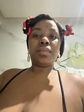 Snapshot of Elie-3 chatting on October 14, 2025, 7:42 am Elie-3 online show from October 14, 2025, 7:42 am